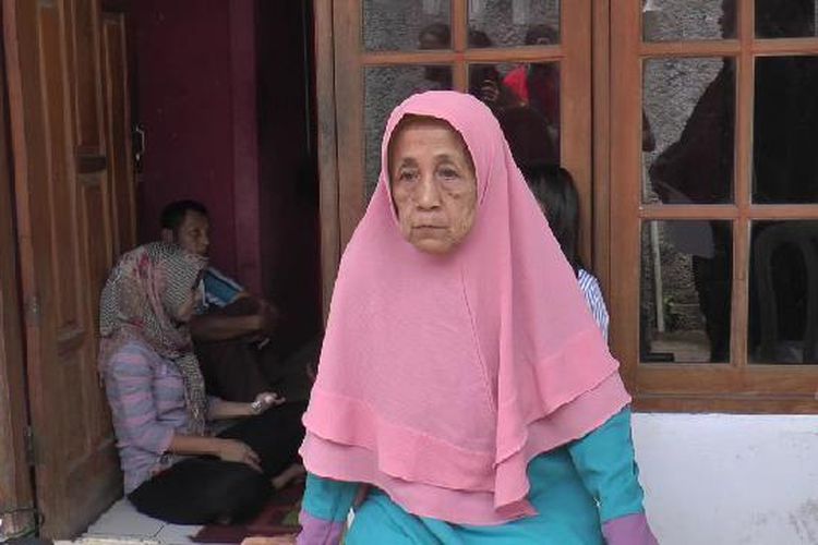 Tiga Tahun Selalu Berpindah, Nenek Buta Huruf Ini Baru Sadar Ketipu Setelah Didatangi Pihak Bank