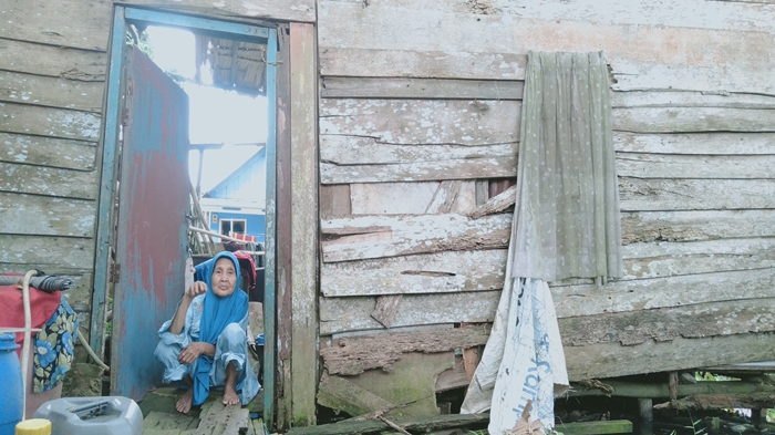 Tolak Bantuan Relokasi dari Sekda Ratu Dewa, Nenek Nurhayati: Saya Masih Betah Sebatangkara di Sini