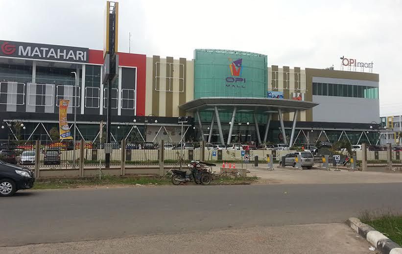 opi-mall-jalan-gubernur-ha-bastari-palembang_20150528_131737.jpg