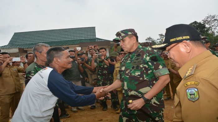 Mayjend TNI Irwan Komitmen Lanjutkan Pembangunan Kawasan Terpadu SAD