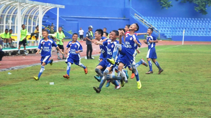 para-pemain-sons-mengekspresikan-kegembiraannya-saat-berhasil-menundukkan-primavera.jpg