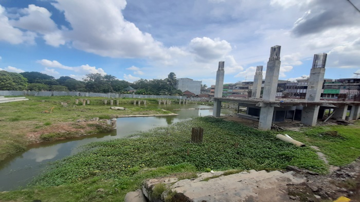 pasar-cinde-berubah-jadi-danau.jpg