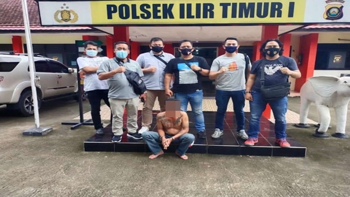 pedagangbaksoamperakeroyok.jpg