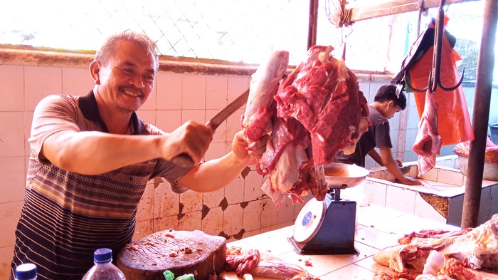 penjual-daging-pasar-tradisional-martapura.jpg