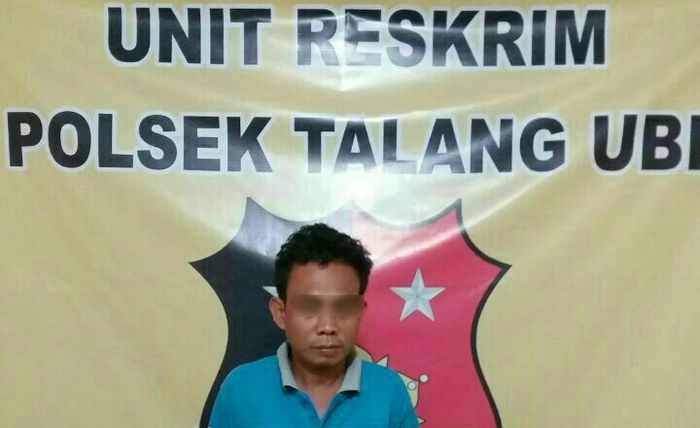 plt-sekretaris-desa-suka-damai-amil-saat-diamankan_20180125_141759.jpg