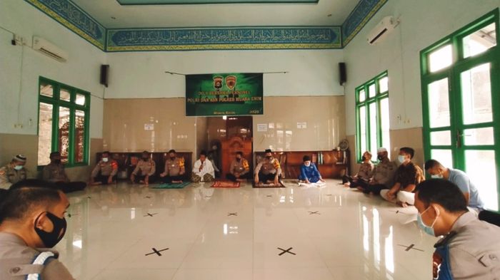 polres-muara-enim-menggelar-doa-bersama.jpg