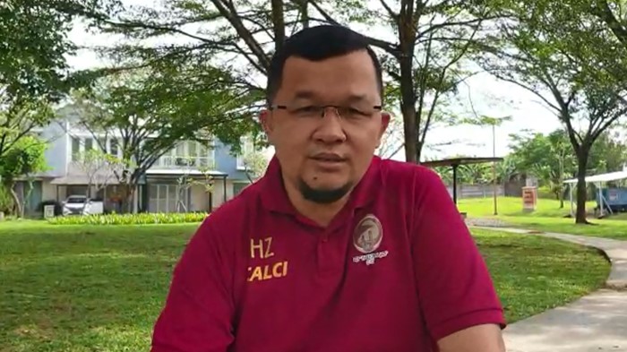 presiden-klub-sriwijaya-fc-hendri-zainuddin1.jpg