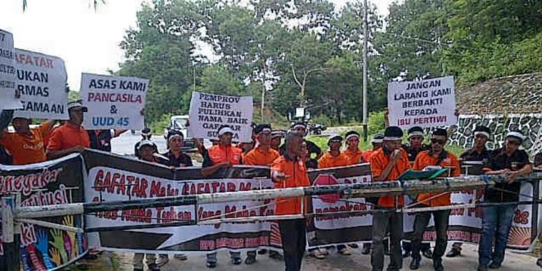 puluhan-pengikut-gerakan-fajar-nusantara-gafatar-sultra_20160113_111644.jpg