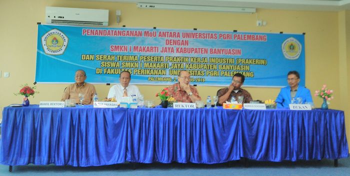 rektor-universitas-pgri-palembang-syarwani-ahmadq232_20160802_120804.jpg