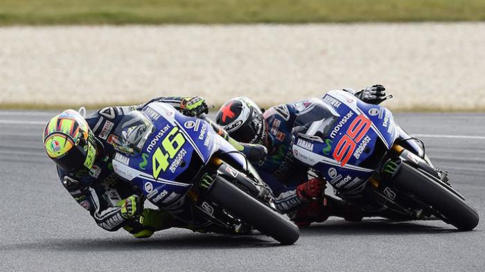 rossi-vs-lorenzo_20150918_053513.jpg