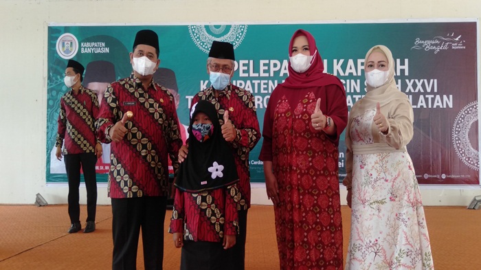 sabila-raudatul-jannah-peserta-yang-mengikuti-stqh-di-martapura-oku-timur-berfoto.jpg