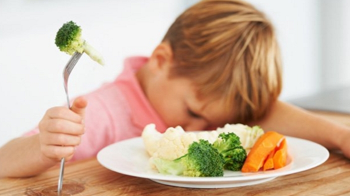 Jangan Paksa Anak, Ini 7 Tips Cara Agar Anak Senang Makan Sayur, Dijamin Tak Akan Nolak