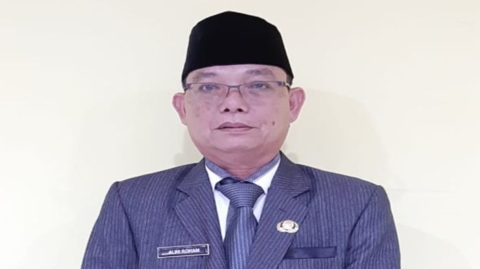 sekda-kabupaten-muratara-alwi-roham-yang-kini-merangkap-jabatan-sebagai-plh-bupati-muratara.jpg