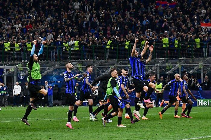selebrasi-para-pemain-inter-milan-lolos-ke-final-liga-champions-2022-2023jpg.jpg