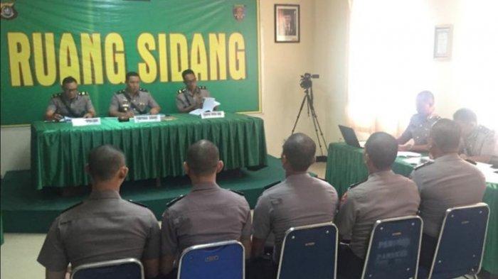 sidang-disiplin-di-aula-dit-propam-polda-sultra.jpg