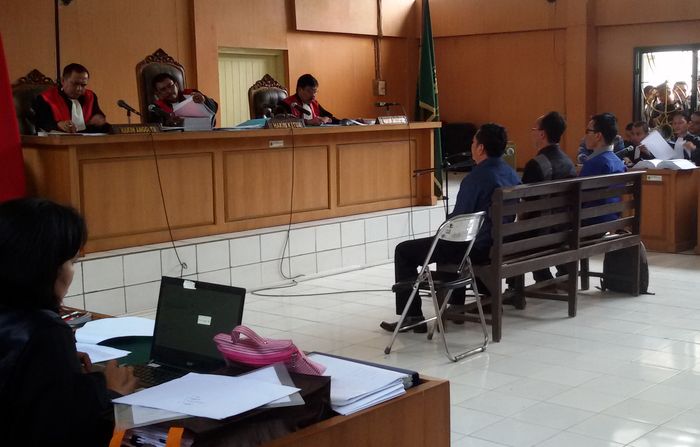 sidang-kasus-suap-dprd-muba-di-pn-palembang_20160905_165431.jpg