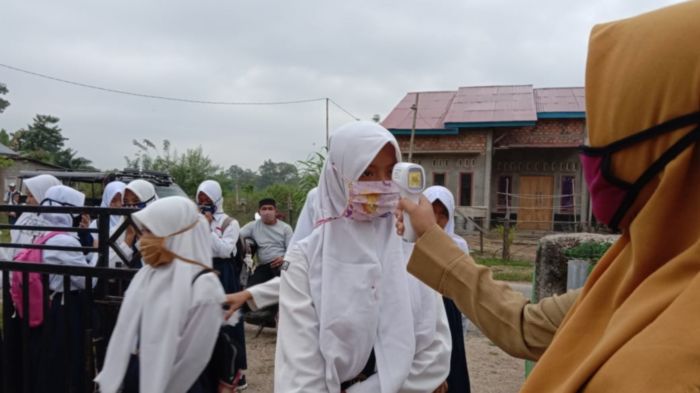 siswa-di-kabupaten-muratara-mengikuti-pembelajaran-tatap-muka-di.jpg