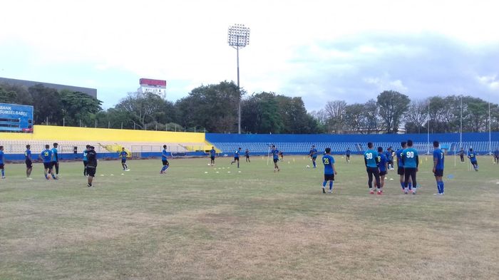Jelang Liga 2 Indonesia, Sriwijaya FC Gelar Latihan Full Pagi dan Sore Ternyata Ini Alasan Budi Jo