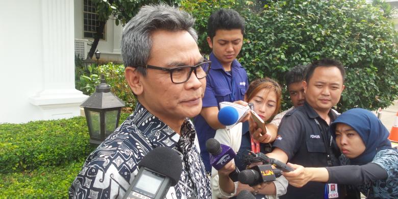 staf-khusus-presiden-bidang-komunikasi-johan-budi-saptopribowo_20170202_170411.jpg