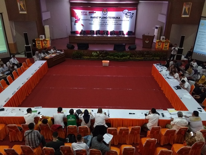 suasana-di-aula-kpu-sumsel.jpg