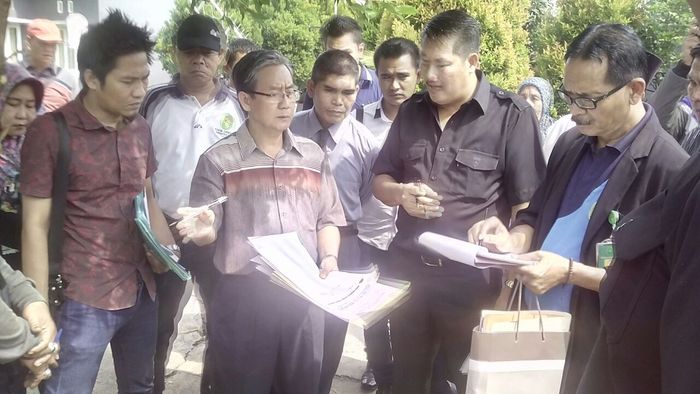 Sempat Terjadi Perdebatan Bernada Tinggi Pada Sidang Lapangan yang Digelar PN Palembang