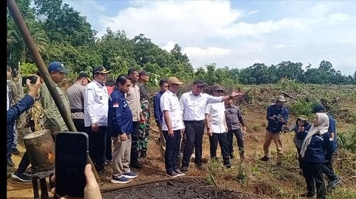 Menteri ESDM Bahlil Pastikan Akhir November Legalisasi Pengelolaan Sumur Rakyat di Muba Selesai