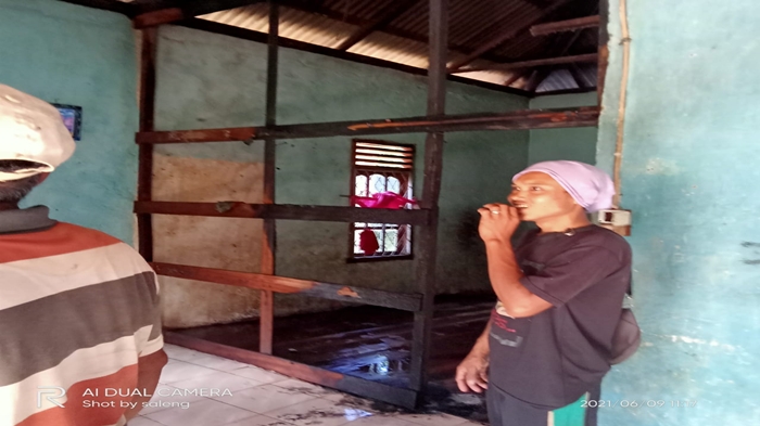 Kebakaran di Desa Ujung Alih Empat Lawang, Kerja Sama Warga dan Petugas Cegah Api Menjalar