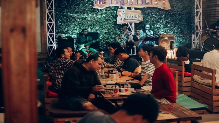 tempat-ngopi-di-kambang-iwak.jpg