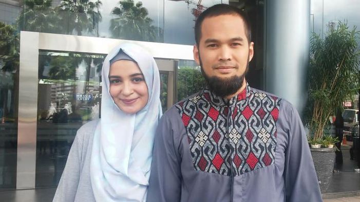 teuku-wisnu-dan-istrinya-shireen-sungkar_20160525_201218.jpg