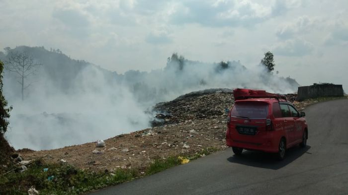 Di Jalan Raya Muaradua-Danau Ranau Ada TPA Sampah yang Sering Terbakar Menimbulkan Bau tak Sedap