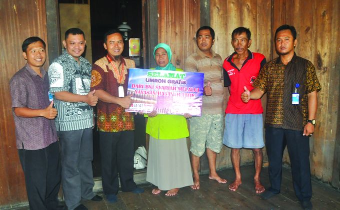 Enam Tahun Menabung, Akhirnya Janda ini Berangkat Umrah