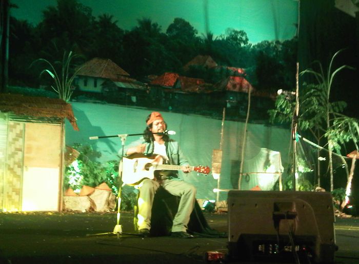 vebry-alintani-ketua-dewan-kesenian-palembang_20151105_144915.jpg
