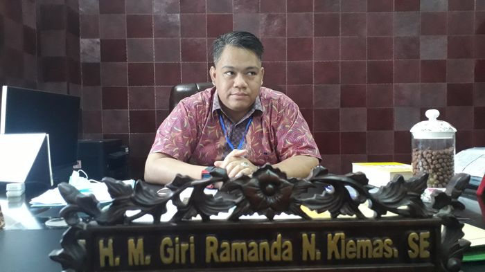 wakil-ketua-dprd-sumsel-giri-ramanda-n-kiemas-diperiksa-kejati-sumsel.jpg