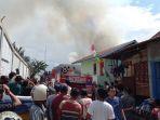 10-rumah-terbakar-di-lahat.jpg