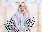 5-inspirasi-hijab-syari-ala-selebgram-tetap-stylish-tanpa-repot.jpg