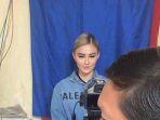 Agnez-Mo-melakukan-perekaman-e-KTP-di-Kelurahan-Kedoya-Utara.jpg