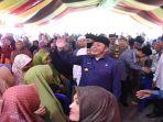 Antusias-warga-menyambut-kunjungan-Gubernur-Sumsel-H-Herman-Deru.jpg
