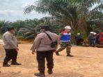 Aparat-gabungan-TNI-Polri-bersiaga-di-seputaran-lokasi-kebocoran-instalasi-pipa-gas-Pertamina.jpg
