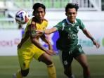 Berusaha-Menguasai-Bola.jpg