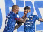 Bomber-Persib-Bandung-Ciro-Alves-sedang-melakukan-selebrasi-seusai-mencetak-gol.jpg