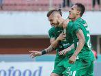Cuplikan-aksi-selebrasi-Yevhen-Bokhashvili-saat-jebol-gawang-Arema-FC.jpg