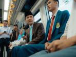 Dewa-naik-lrt-1.jpg