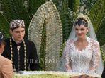 Dinikahi-Maxime-Bouttier-Aura-Kecantikan-Luna-Maya-Kenakan-Kebaya-Pengantin-Bikin-Netizen-Pangling.jpg