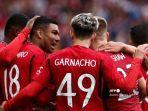Gelandang-Manchester-United-Brasil-Casemiro-kiri-merayakan-gol-ketiga-timnya.jpg