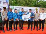 Gubernur-Herman-Deru-Gelontorkan-Rp-40-Miliar-Bantu-Pembangunan-Infrastruktur-Kabupaten-Empat-Lawang.jpg