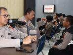Kabag-SDM-Polres-Muara-Enim-Kompol-Aswin-Sianipar-mengisi-pelatihan.jpg