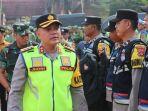 Kapolres-Muara-Enim-AKBP-Jhoni-Eka-Putra-meninjau-persiapan-408-personil-Polres-Muara-Enim.jpg