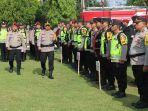 Kapolres-Ogan-Ilir-AKBP-Bagus-Suryo-Wibowo-mengecek-kesiapan-personel.jpg