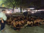 Kapolsek-Seberang-Ulu-I-Palembang-Kompol-A-Firdaus-mengamankan-36-pelajar.jpg