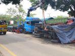 Kecelakaan-beruntun-melibatkan-empat-truk-terjadi-di-Jalan-Soekarno-Hatta.jpg